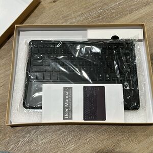 NWT touchpad galaxy keyboard case. Blue